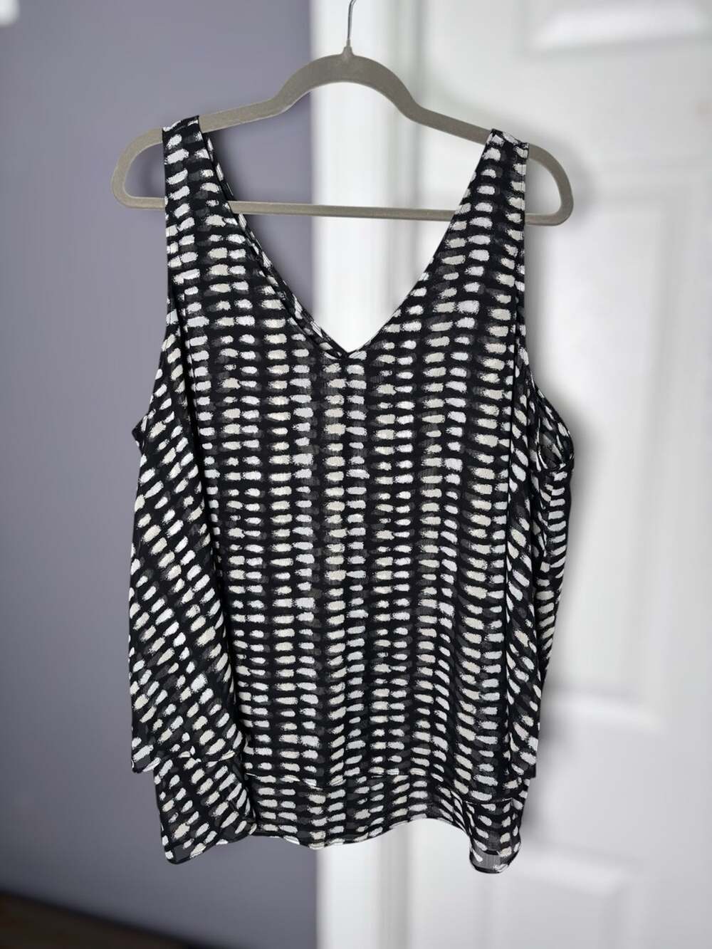 Lane Bryant Black White Print Layered V Neck Flowy Blouse 22